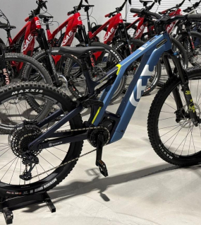Husqvarna Mountain Cross MC5 2022 Shimano Deore 12-Speed Full Suspension E-MTB with Husqvarna Ryde Wheels