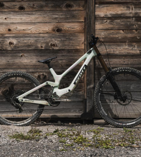 Scott Gambler 10 2025 Carbon / Alloy Downhill Race Mountain Bike
