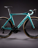 Bianchi Oltre PRO 2024 Carbon Aero Road Bike – Shimano Ultegra Di2 12-Speed Race Performance