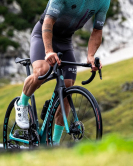 Bianchi Oltre Comp 2023 Carbon Aero Road Bike – Shimano 105 Di2 12-Speed Disc Brake