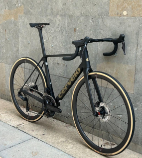 Cervélo R5 2024 Carbon Road Bike – Shimano Ultegra Di2 12-Speed with Reserve 37 Carbon Wheels