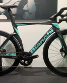 Bianchi Oltre Pro 2025 Carbon Aero Road Bike – Shimano Ultegra Di2 12-Speed Countervail® Race Performance Bianchi Oltre Pro 2025 Carbon Aero Road Bike – Shimano Ultegra Di2 12-Speed Countervail® Race Performance