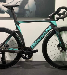 Bianchi Oltre Pro 2025 Carbon Aero Road Bike – Shimano Ultegra Di2 12-Speed Countervail® Race Performance