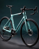 Bianchi Infinito 2026 Carbon Endurance Road Bike Shimano Di2 Disc Brake