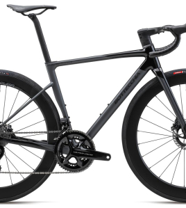 Bottecchia 8AVIO Ultimate 2026 – Italian Carbon Race Bike with Endurance DNA