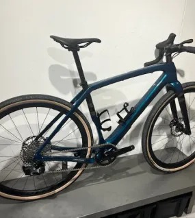 Trek Checkpoint SL 7 AXS Gen 2 2023 – SRAM Rival XPLR AXS 1x12 Gravel Bike with Bontrager Aeolus Pro Wheels