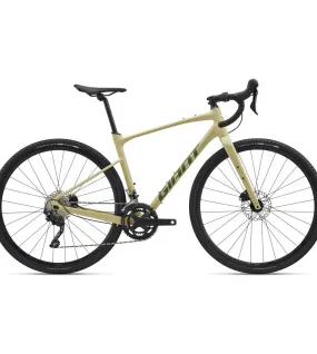 Giant Revolt 1 2025 Gravel Bike – ALUXX Aluminum Frame, Carbon Fork, Shimano GRX 2x10 Hydraulic Disc