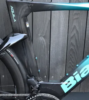 Bianchi Aquila RC 2026 Carbon Time Trial Bike – Ultra Aero Disc Brake TT & Triathlon Race Machine