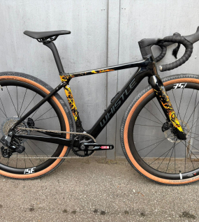 Whistle Kiowa XPLR 2026 Gravel Bike – Carbon Adventure Racing Bicycle with XPLR Drivetrain, Endurance Geometry & Bikepacking Capability