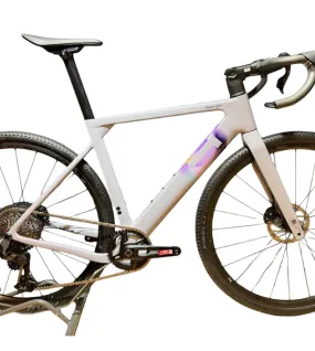 3T Primo2 WPNT 2026 Gravel Bike – Lightweight Carbon Adventure Bicycle with Performance Geometry, Aero Design & Bikepacking Capability