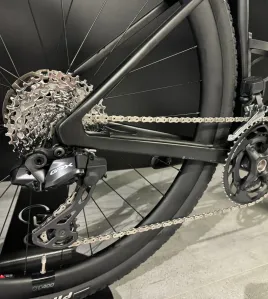BMC Kaius 01 2024 Gravel Bike – Shimano GRX Di2 12-Speed Electronic, Premium Carbon Frame, CRD-400 Carbon Wheelset