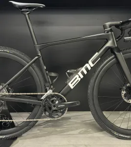 BMC Kaius 01 2024 Gravel Bike – Shimano GRX Di2 12-Speed Electronic, Premium Carbon Frame, CRD-400 Carbon Wheelset